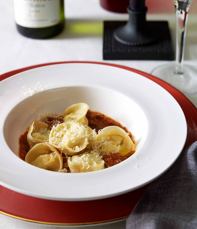 Tortellini di patate e menthe con sugo